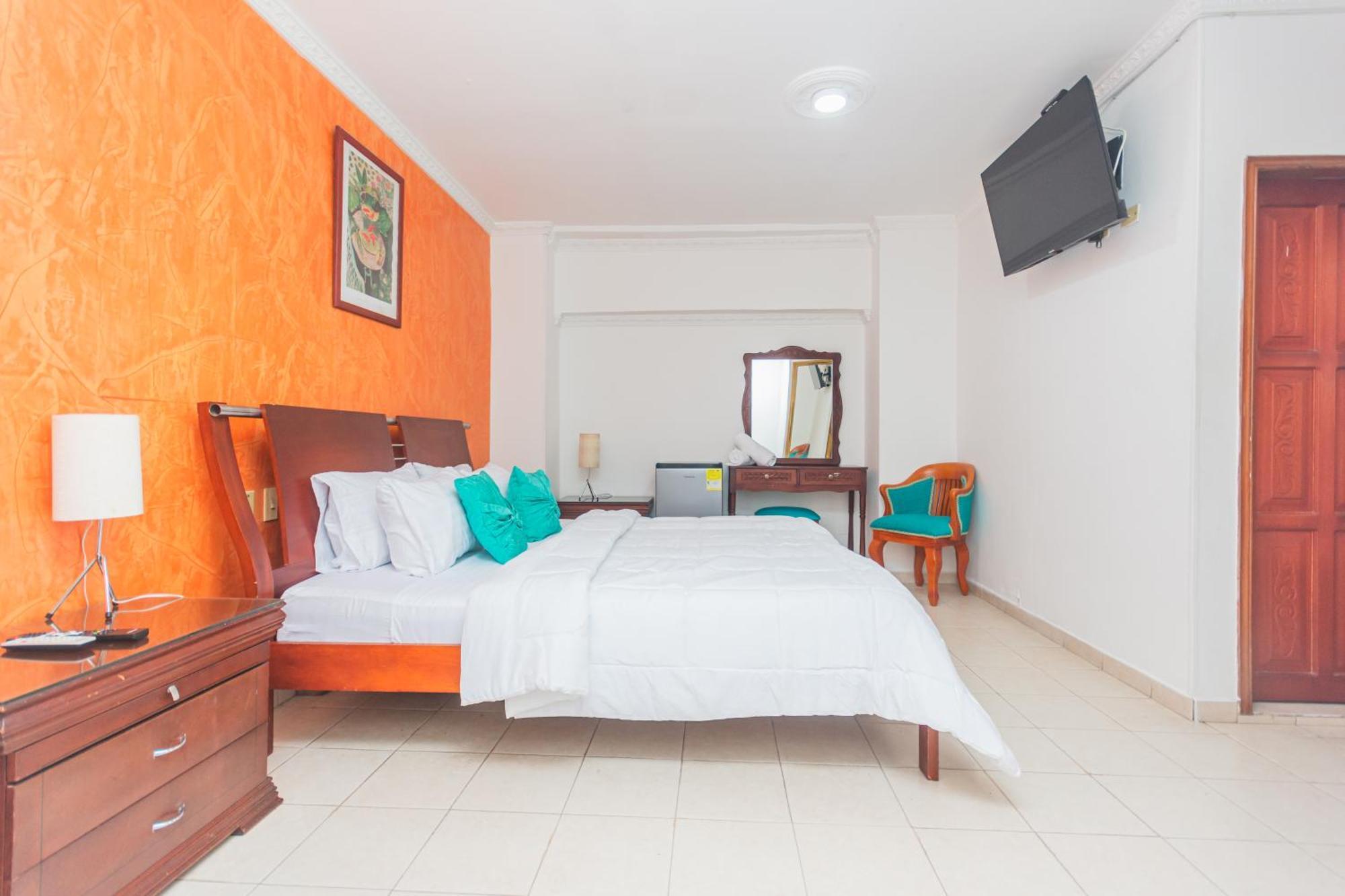 Baluarte Coast Hotel 3*