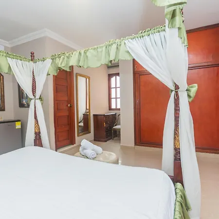 Baluarte Coast Hotel 3*