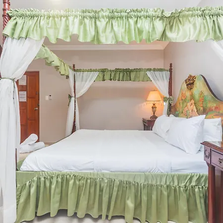 Baluarte Coast Hotel 3*