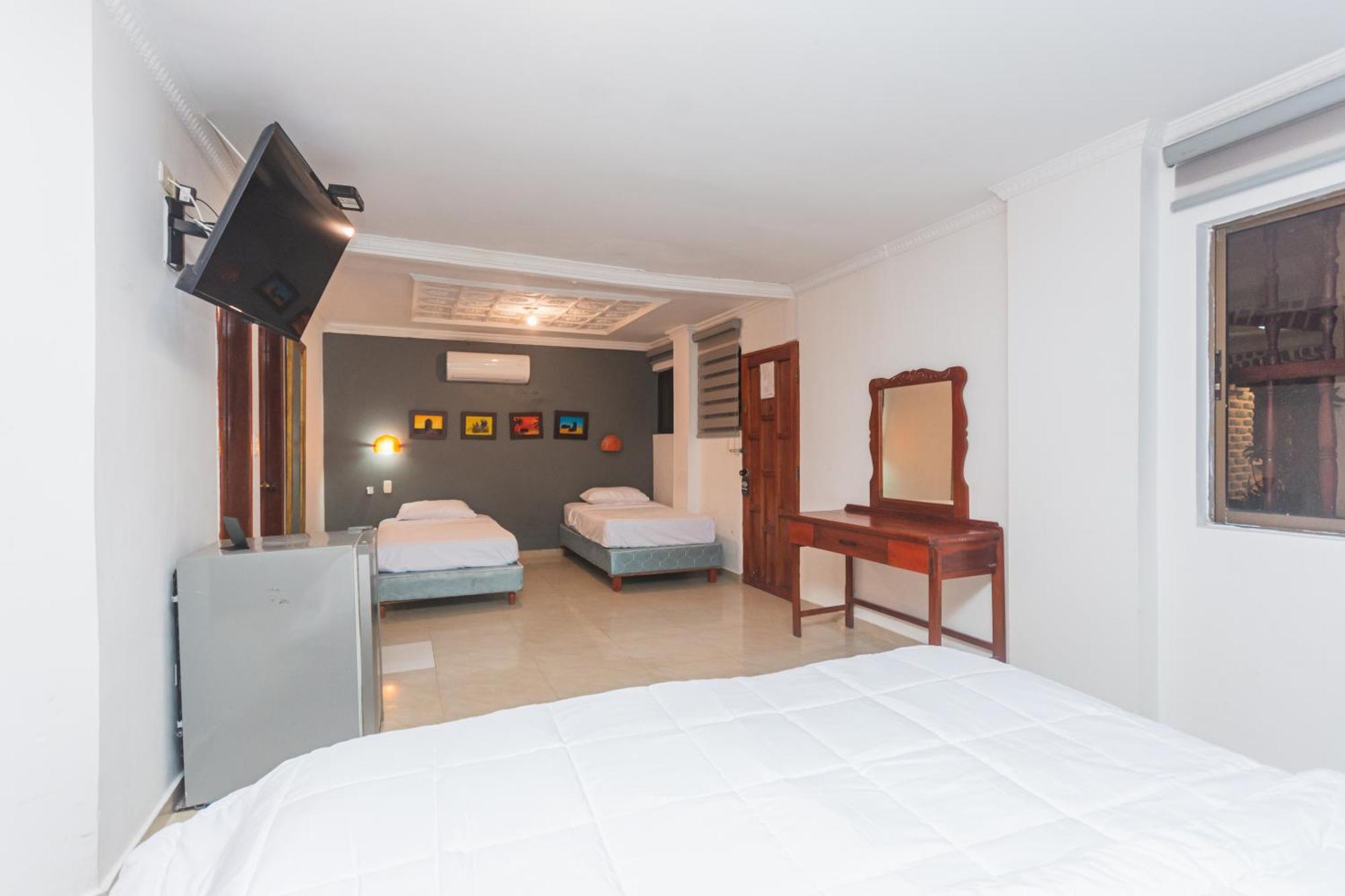 Baluarte Coast Hotel 3*