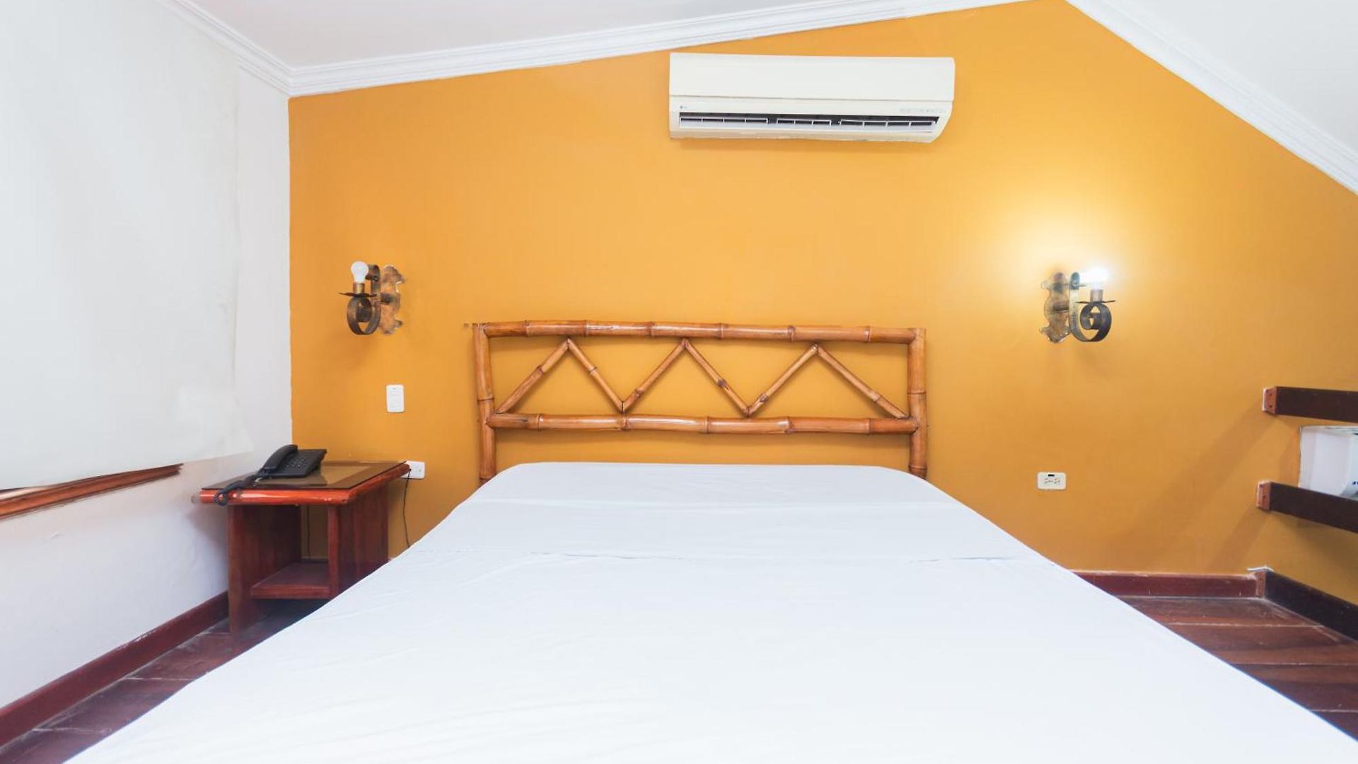 Hotel Baluarte Coast 3*