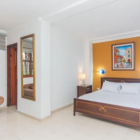 Hotel Baluarte Coast